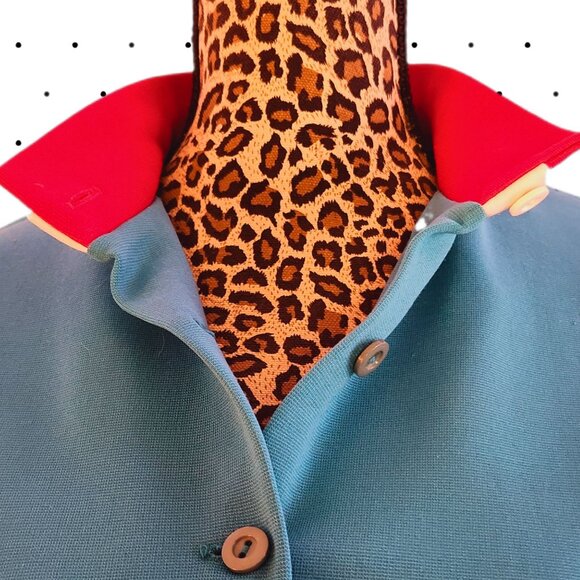 Vintage Teal button up dress with matching belt - Picture 2 of 8